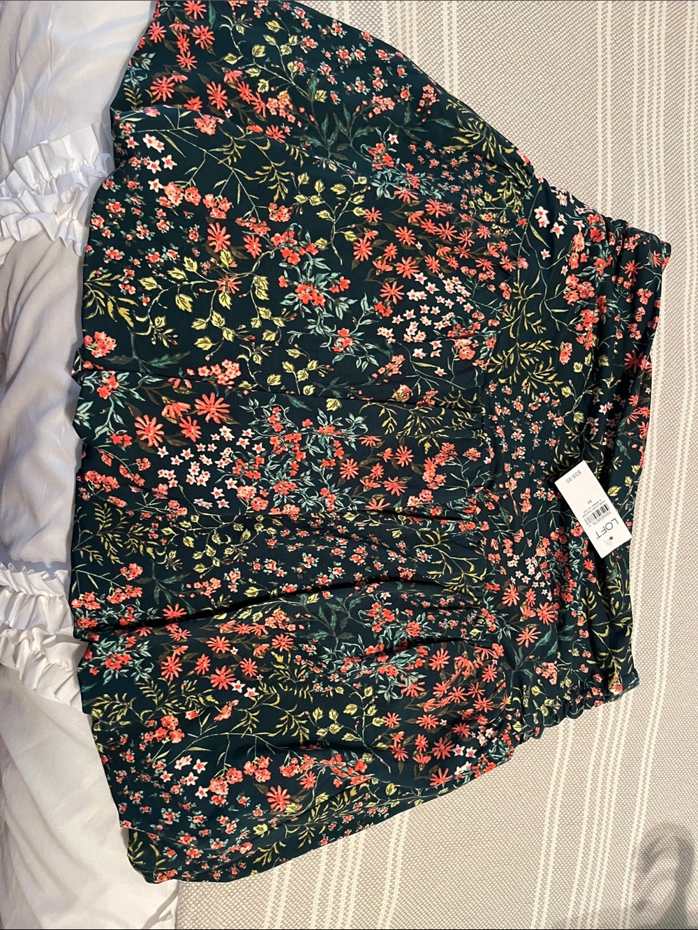 NWT LOFT Floral Bubble mini